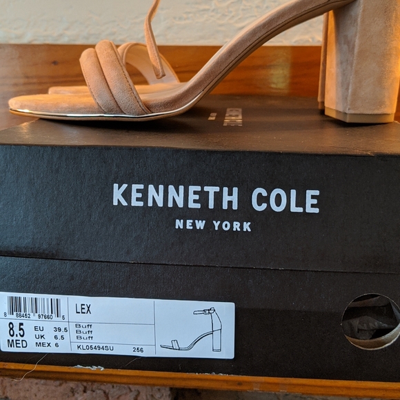 NWT Kenneth Cole Suede Sandals (8.5) - Picture 4 of 4